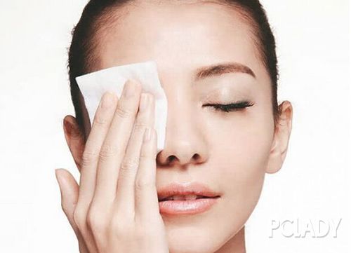 卸了妆的芭比娃娃秒变淳朴girl 洗脸这件小事你做到位了吗？