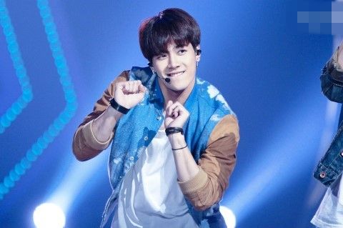 宋仲基朴宝剑王嘉尔权志龙金秀贤 细数十位治