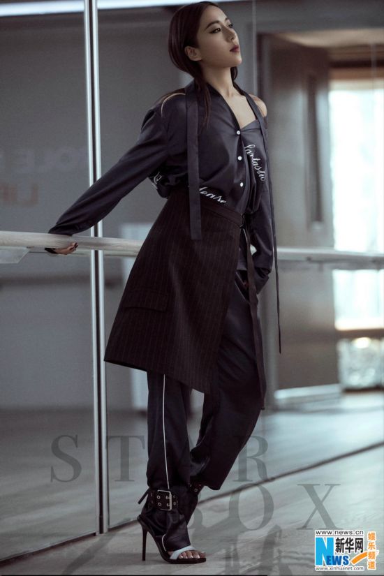 吉克隽逸时尚大片曝光 彩色的黑要任性一回