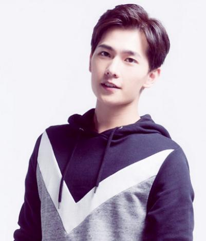 杨洋陈伟霆李钟硕 中韩男星露额杀谁惊艳你?