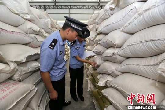 昆明海关 国门利剑2017 行动查获走私粮食220