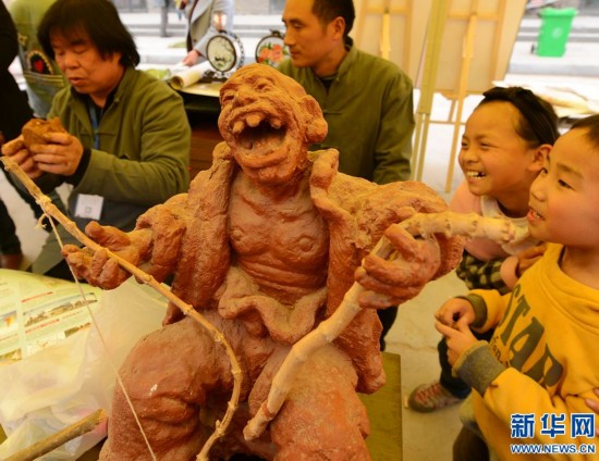 河南:非遗项目赶文创市集