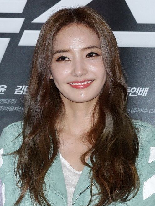 bigbang太阳现身方便面发型吸睛 朴诗妍tara孝敏助阵韩彩英新片
