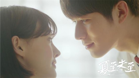 《夏至未至》陈学冬郑爽重回校园 原声配音显