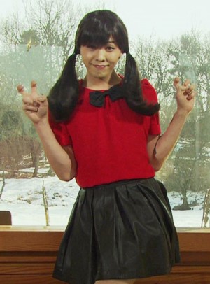 权志龙张艺兴金希澈胡歌王嘉尔穿女装演绎 美