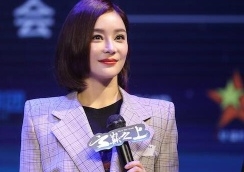 袁姗姗谈潜规则 嘱咐新人做好自己 每一步都应