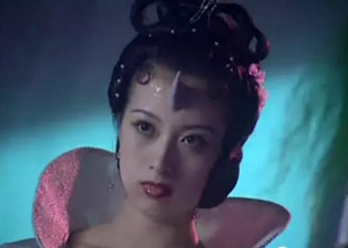 《西游记》中美丽的孔雀公主:38岁成博纳老板