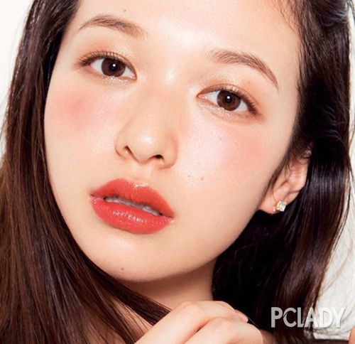 “软萌易扑倒”日系腮红 唤起他的保护欲