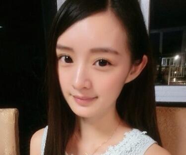 又一个小杨幂出道 网友:杨幂有 带人上头条 的能