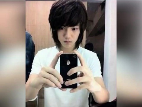 李维嘉儿时照片曝光 网友:好可爱 肥嘟嘟的