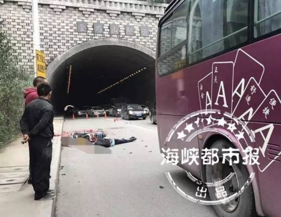 突发!三环金鸡山隧道车祸致一死一伤(图)