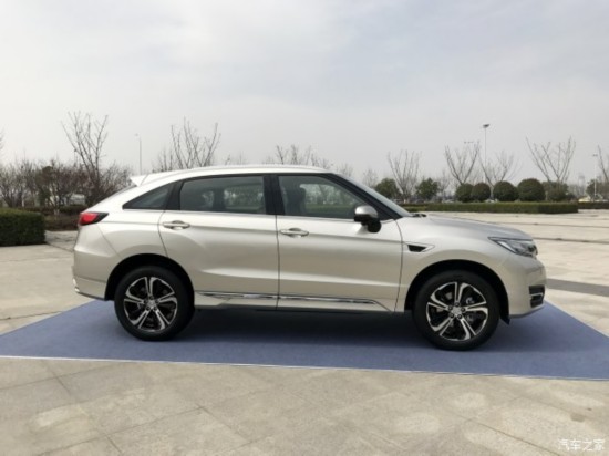 ���籾�� ����UR-V 2017�� 370TURBO ������ҫ��