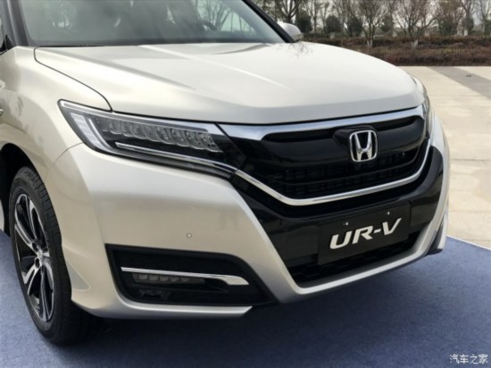 ���籾�� ����UR-V 2017�� 370TURBO ������ҫ��