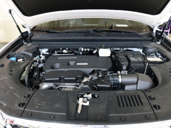 ���籾�� ����UR-V 2017�� 370TURBO ����������