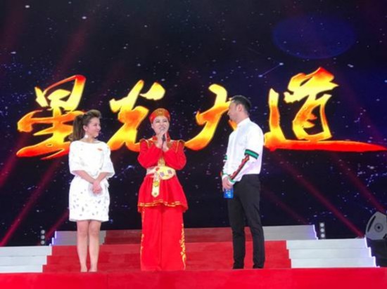 实力歌手百灵唱响星光大道