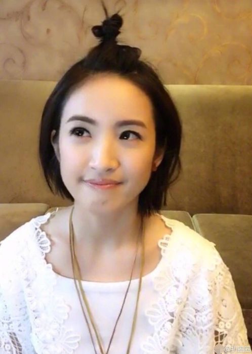 35岁林依晨满脸胶原蛋白似高中生 娱圈她们年过30仍少女