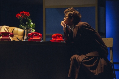 重圆一场旧梦 《办公室的故事》首都剧场再度