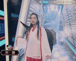 朱茵说她的冻龄秘籍是爱对人 我更羡慕她放肆笑还不长纹