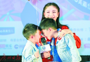 《妈妈是超人》安吉小鱼儿抢风头 胡可马雅舒