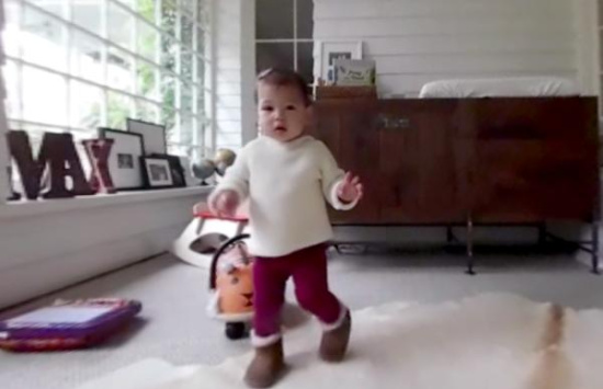 扎克伯格怎么做爸爸:每周都要给女儿洗澡