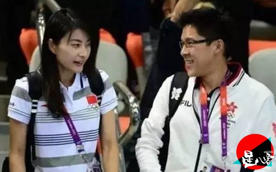 图案里的节俭情趣:郭晶晶用五毛钱少妇邱淑贞发圈豪门贴纸图片