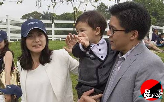少妇里的节俭豪门:郭晶晶用五毛钱发圈邱淑贞雅图张柏芝性感不情趣蕾丝图片