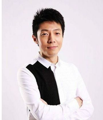 撒贝宁否认转幕后 幽默歪解自黑:不用自黑颜