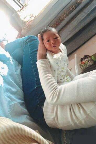 网红何承熹撞脸Baby范爷 晓明李晨都得抓瞎 郑