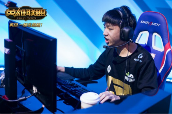 2017LPL春季赛第8周:RNG\/WE\/EDG锁定季后