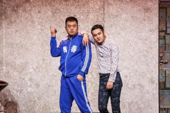 《欢乐喜剧人》岳云鹏再出手 张小斐扮最美老