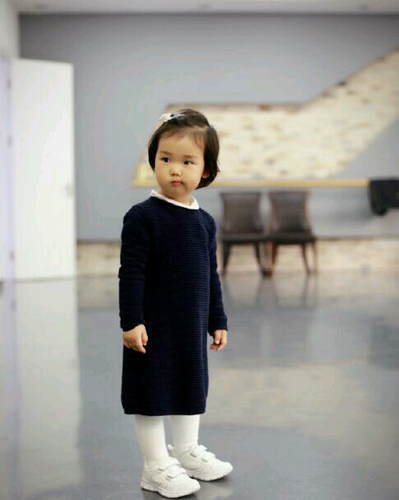 凤凰传奇玲花全家近照曝光 老公徐明朝身价过