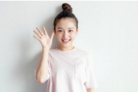 网红校花的明星路:以清纯走红的陈都灵和奶茶