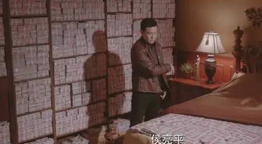《人民的名义》"花式点钞"爆红 大家感受下     一屋子的钱.