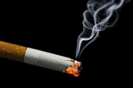 《柳叶刀》:全球烟民已破10亿 中印美俄最多