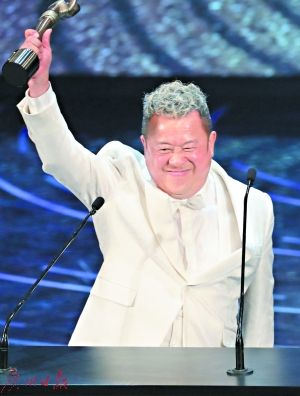 惠英红力压周冬雨爆冷获奖