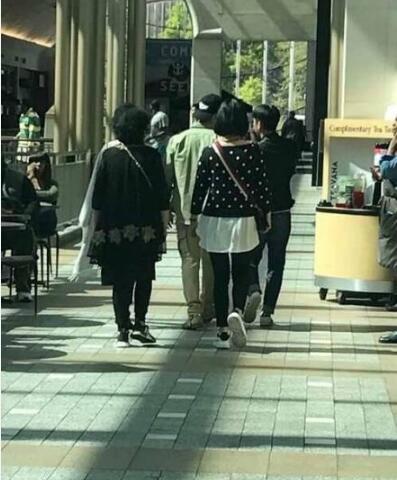 生孩子后变样了?baby素颜现身美国认不出(图)