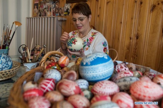 HUNGARY-KECSKEMET-HANDICRAFT-EASTER EGG  