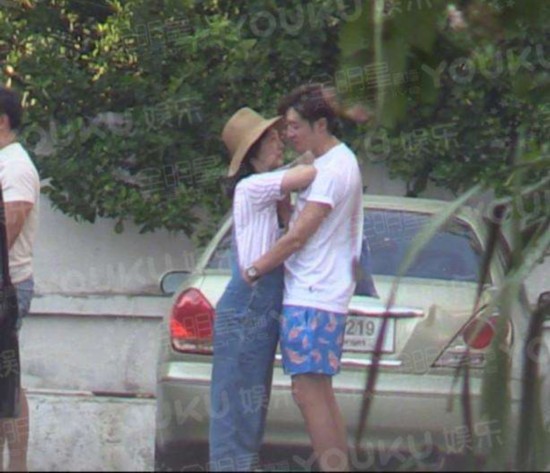 白百合出轨再曝猛料:当街捏臀视频曝光 握得一