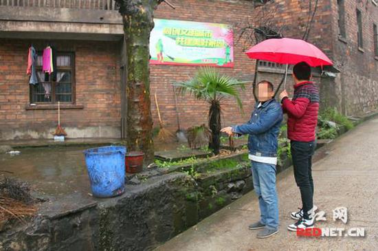 娄底男子飞车抢夺20余起 11年有10年在监牢度