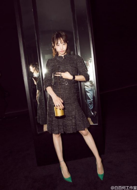 白百合出轨再曝猛料:当街捏臀视频曝光握得一