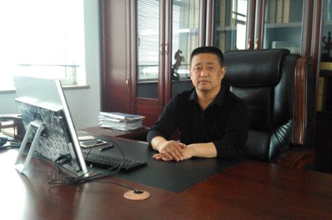 "日前,河北邢台宁晋县北鱼乡党委书记毕博华,乡长武建明带领北鱼二村