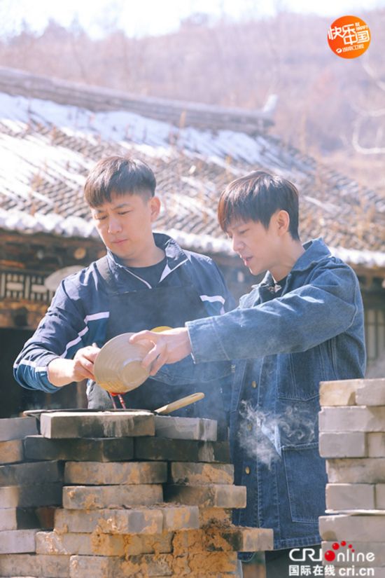 《向往的生活》温情收官 黄磊何炅刘宪华难舍