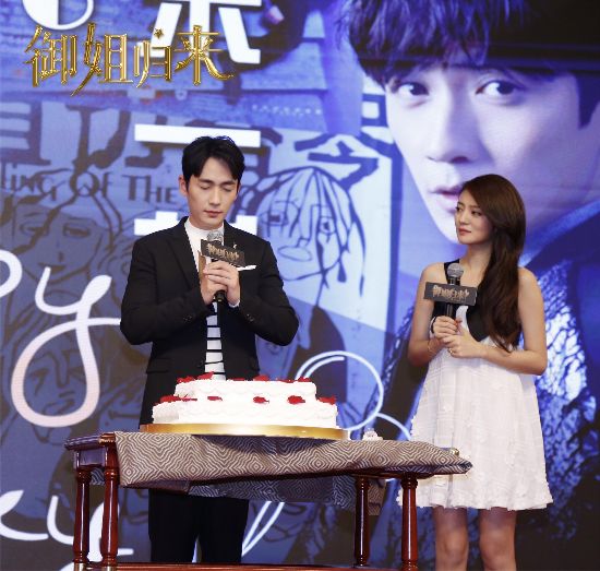 准新娘安以轩曝婚礼细节 坦言御姐是最顶级的女神
