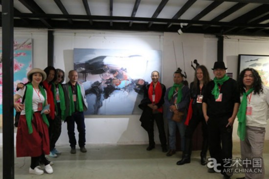 第二届中国(潍坊)国际艺术双年展暨坊茨论坛在坊茨小镇举办(图5) 第二届中国(潍坊)国际艺术双年展暨坊茨论坛在坊茨小镇举办(图5)