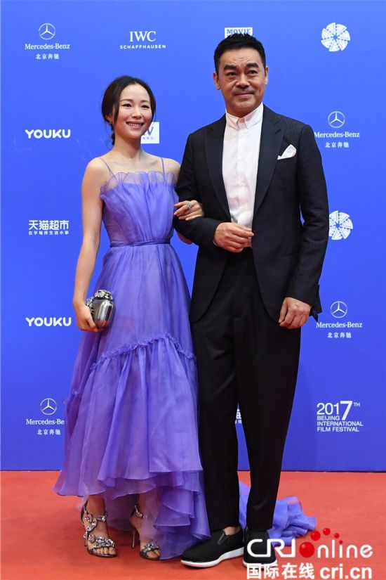 北影节红毯女星斗仙气:赵丽颖刘亦菲美哭关晓