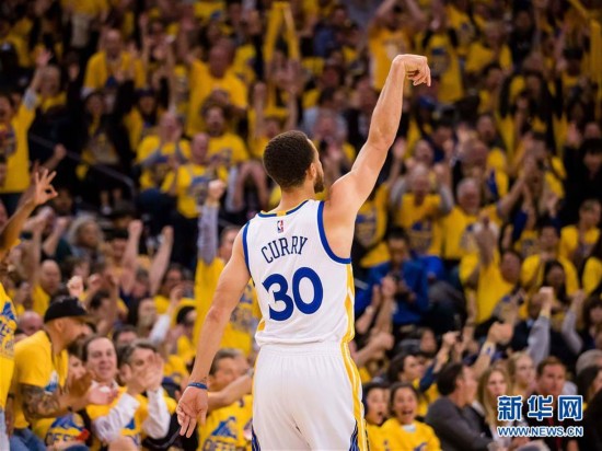 NBA季后赛首轮:勇士110-81胜开拓者 总分2-0