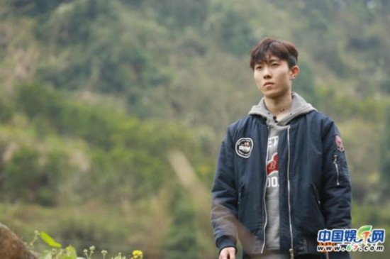 芒果TV《变形计》明日首播 城市少年被农村妹妹“整哭”