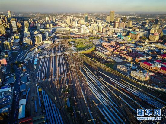 400万人口的城市_城市人口热力图(3)