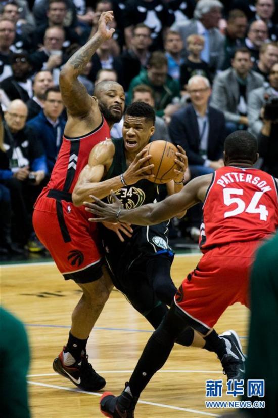 （體育）（4）籃球——NBA季后賽：雄鹿勝猛龍