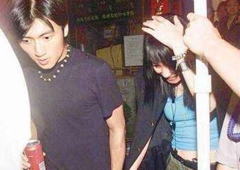 上海车展王菲谢霆锋捞金?上海车展惊现山寨版